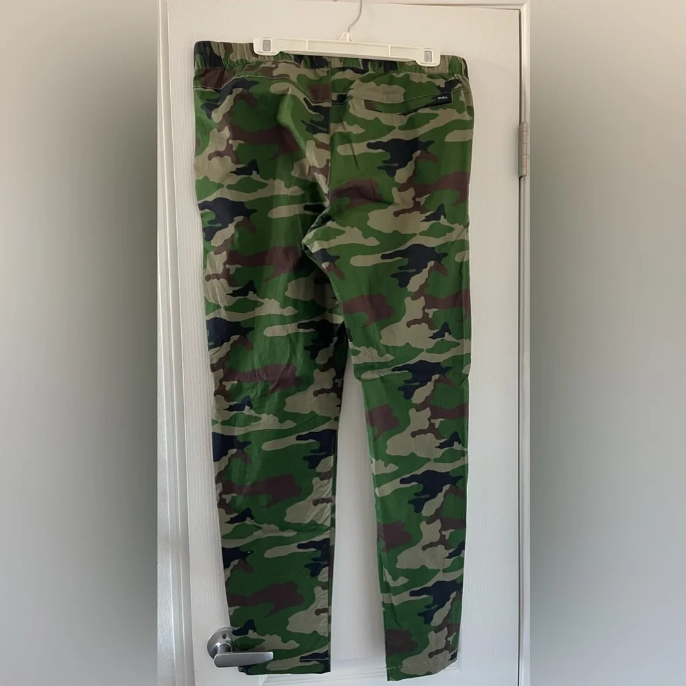 RVCA Men Camouflage Jogger Pants - Picture 3 of 3